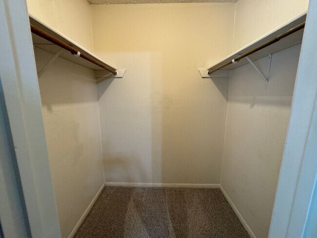 Building Photo - 2-Bedroom Duplex for Rent in Killeen