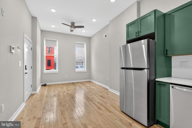 Building Photo - 2234 Master St