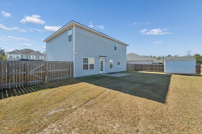 Building Photo - MOVE-IN READY! (Pet Friendly)