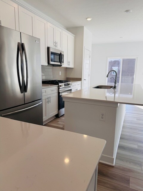 Building Photo - 4883 Gilbert Dr