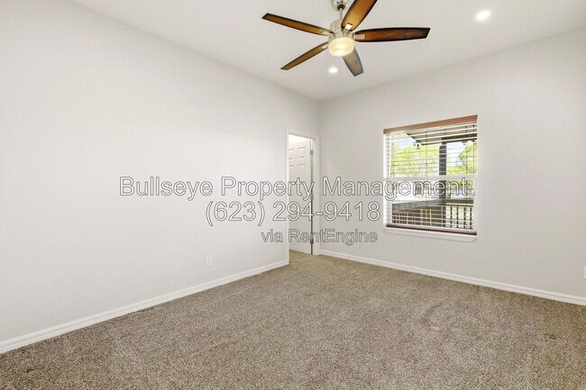 Building Photo - 313-East 1/2 E 1/2 St N