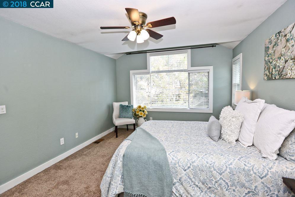 Main master bedroom - 277 Hidden Creek Ct