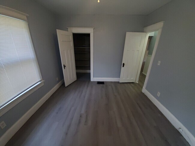 Building Photo - 519 Homewood Ave