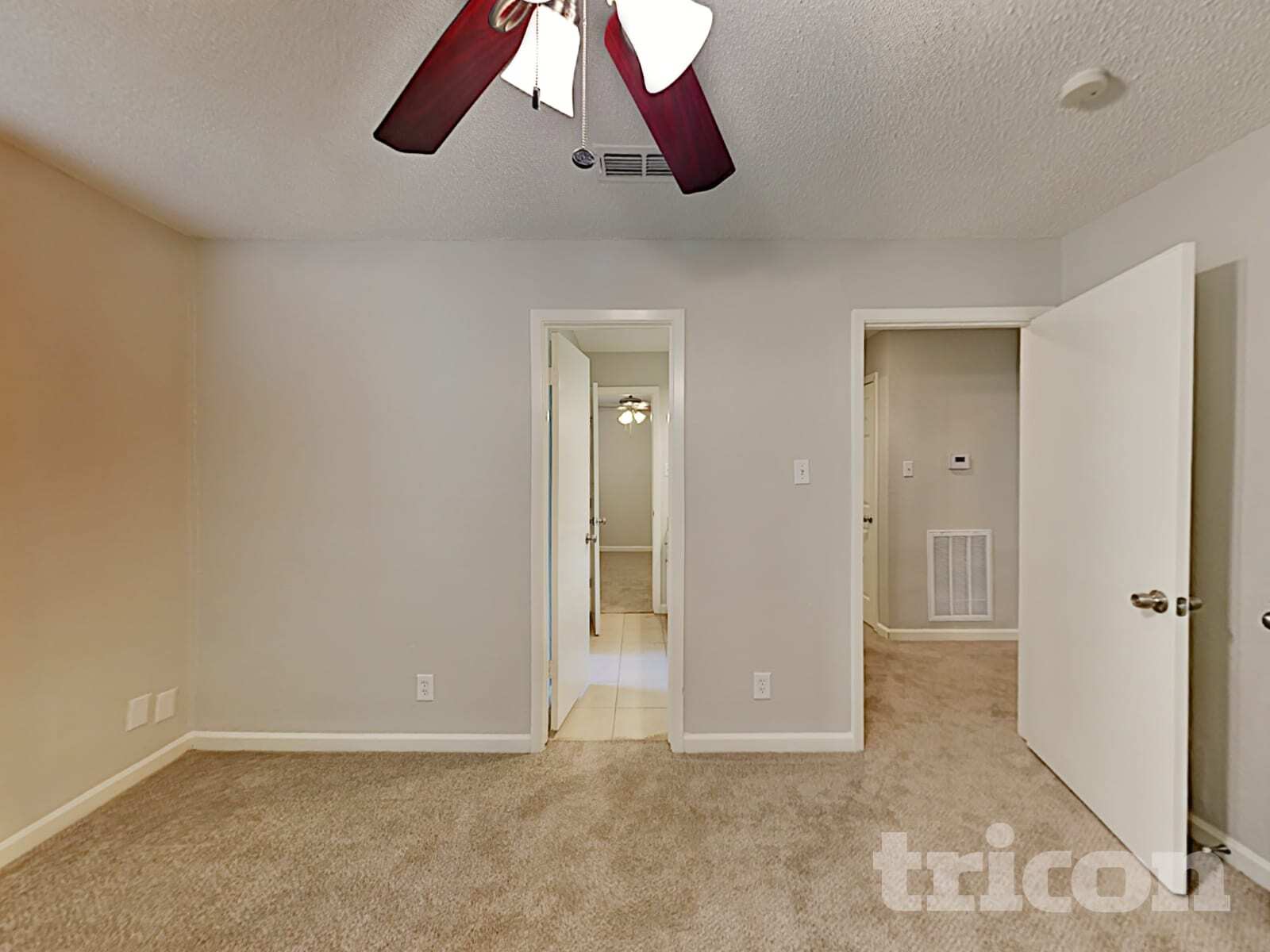 Building Photo - 5711 Calumet Dr