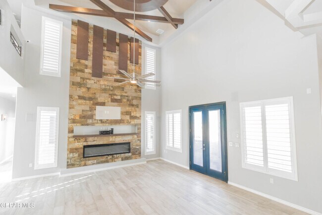 Building Photo - 864 Lemington St