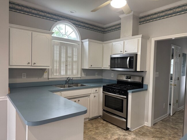 Building Photo - Beautiful home near downtown New Bern
