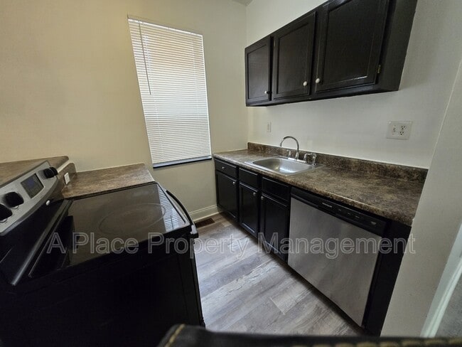 Building Photo - 6318 Cabanne Ave