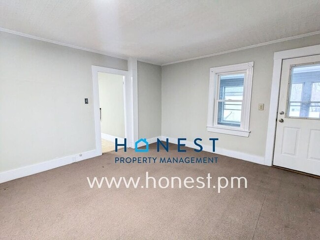 Building Photo - 34 Gage St