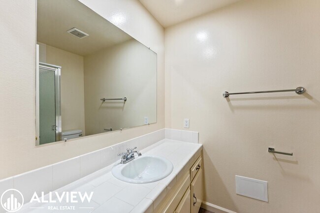 Building Photo - 7572 Amazon Dr