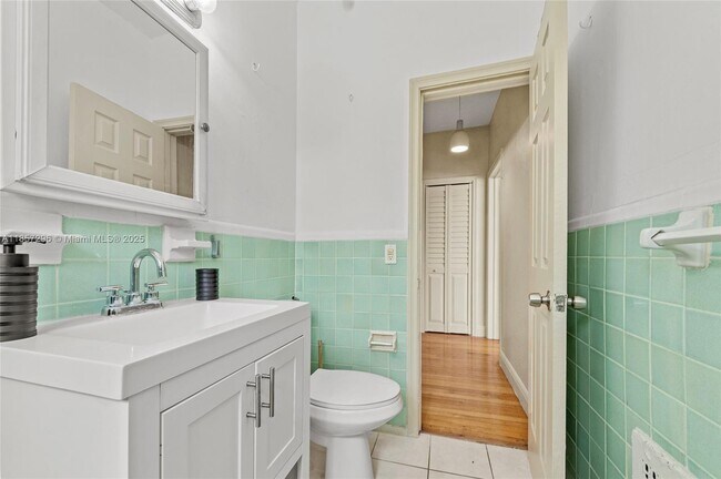 Building Photo - 301 86th St