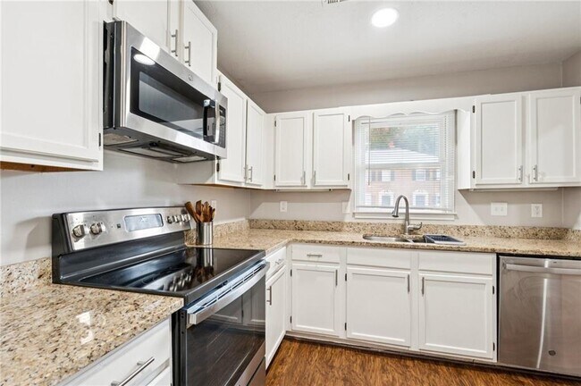 Building Photo - 2926 Webb Bridge Rd