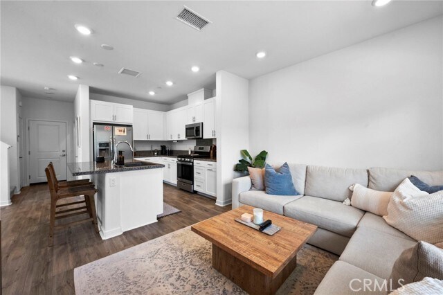 Building Photo - 3959 Lavine Wy