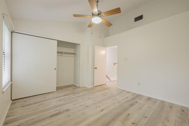 Building Photo - 11901 Swearingen Dr