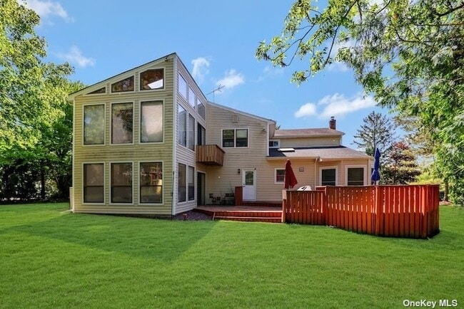 Building Photo - 2 Castle Ct