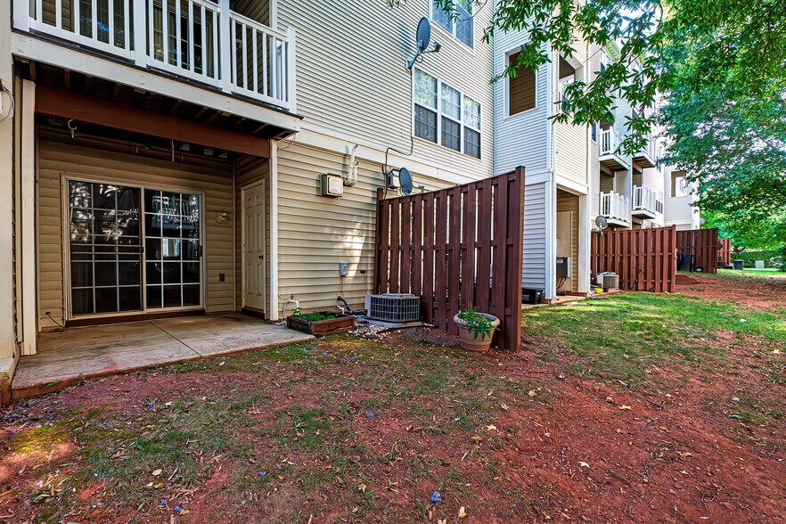 Building Photo - 21881 Elkins Ter