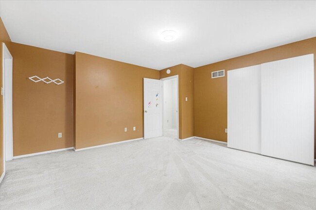 Building Photo - 208 Kylewood Ct