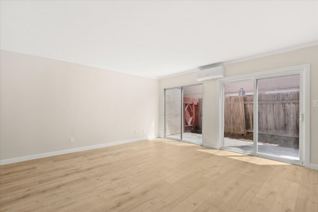 Building Photo - 2935 W 235th St