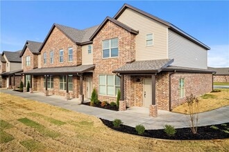 Building Photo - 393 Via Siena Rd