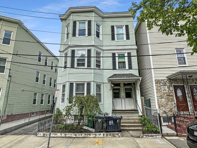 Primary Photo - 5-7 Carlisle St