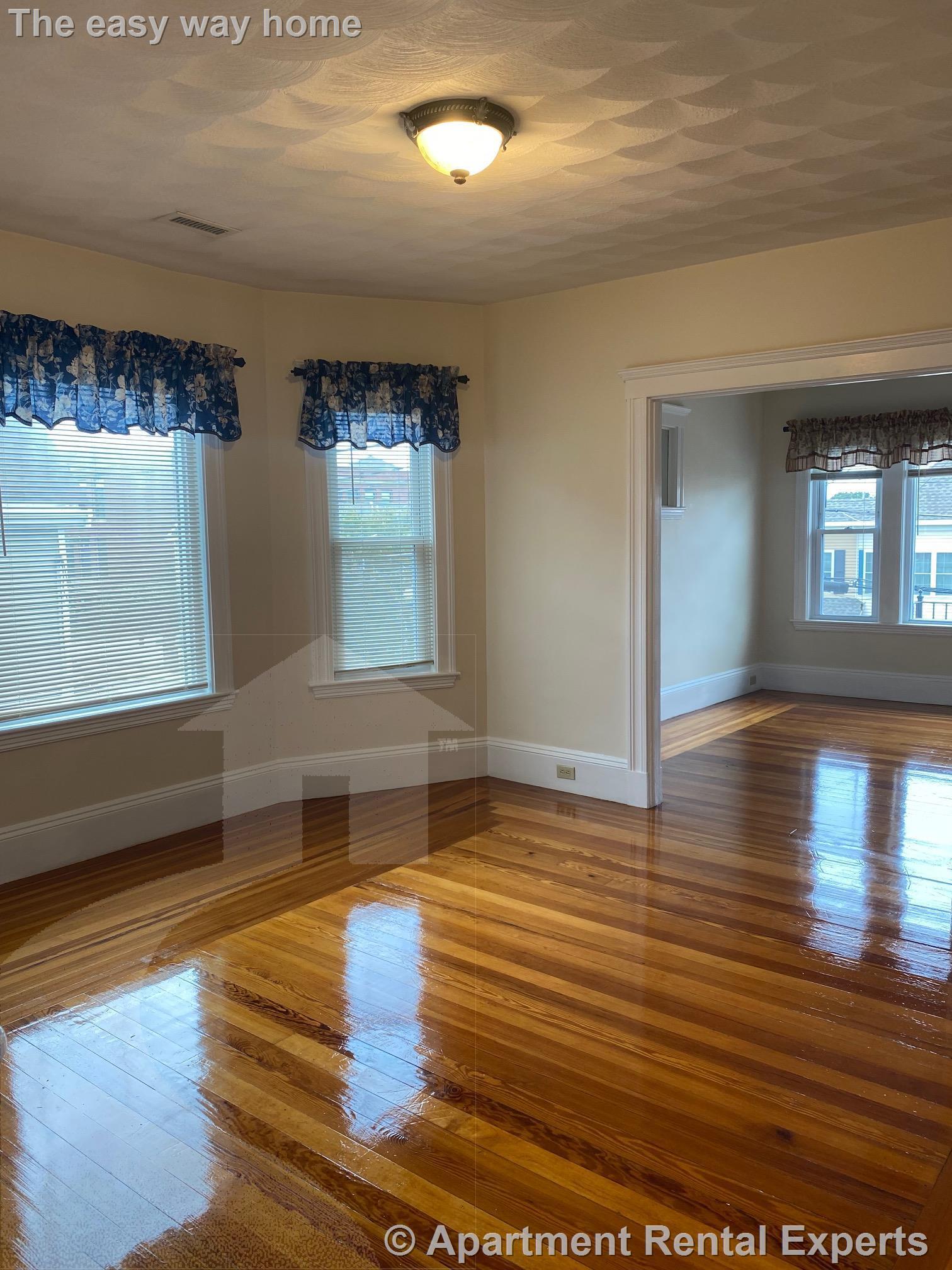 Building Photo - 188 Harvard St