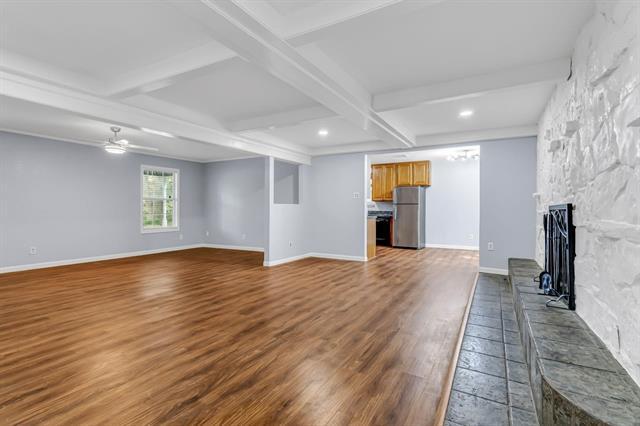 Building Photo - 2046 N Kimball Ave