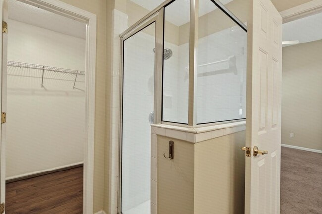 Building Photo - 1727 Canopy Oaks Dr