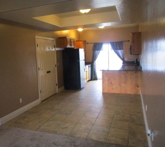 Building Photo - 3 bedroom, 2 bath Condo