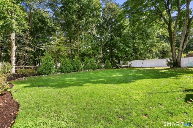 Building Photo - 118 Lloyd Dr