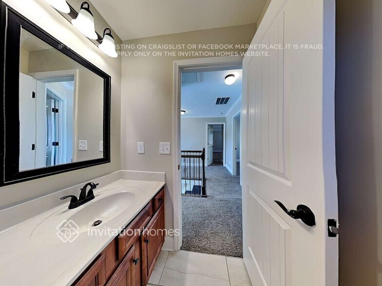 Building Photo - 1024 Buckeye Ln