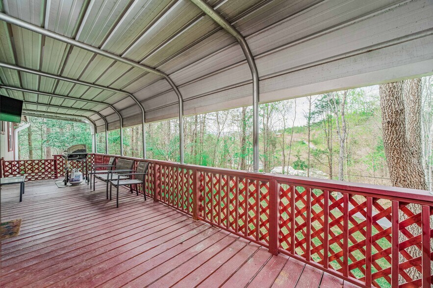 Building Photo - 1748 Paulas Huskey Cir
