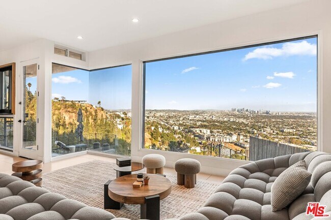 Building Photo - 8425 Hillside Ave