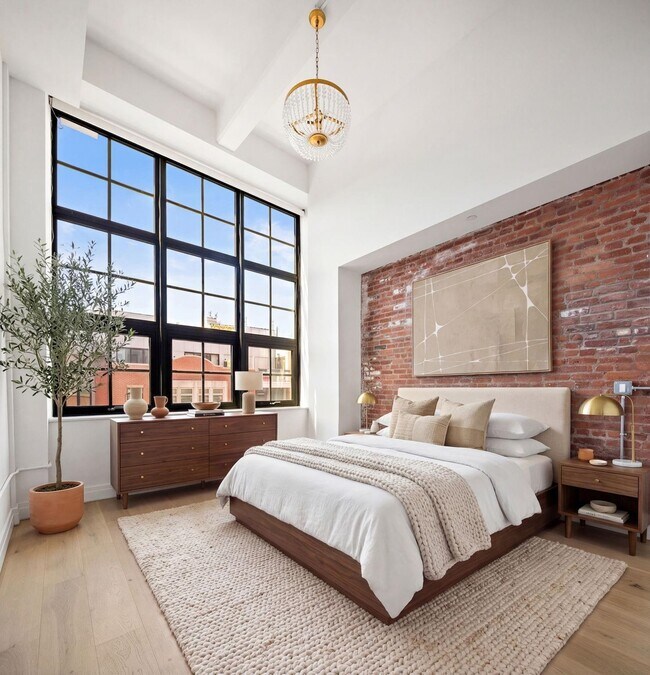 Building Photo - 720 Clinton St