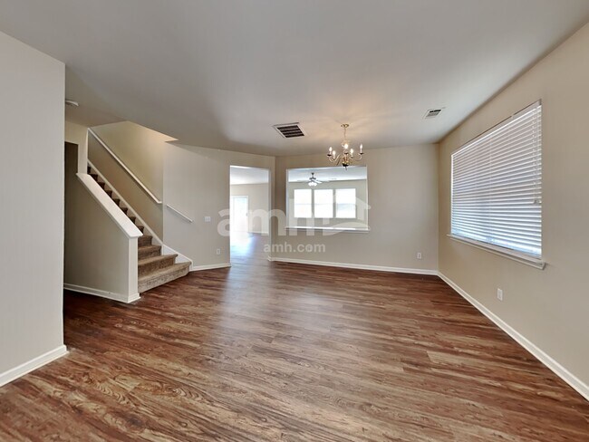 Building Photo - 125 Parkmont Ct