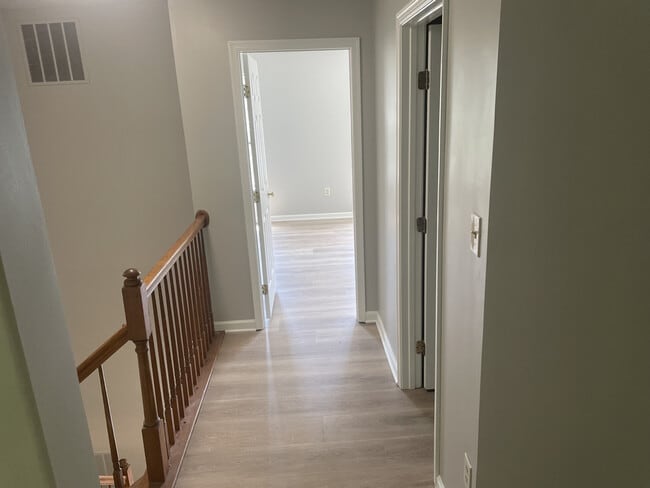 Building Photo - 8505 Paragon Ct