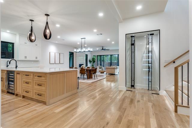 Building Photo - 8419 Craighill Ave