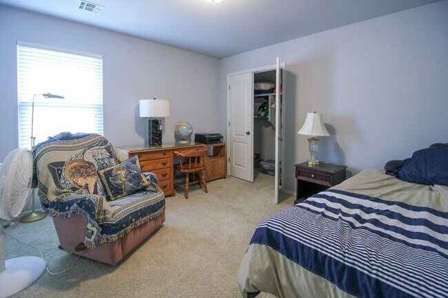 Building Photo - Spacious 5 Bedroom Home In Jenks West School District!