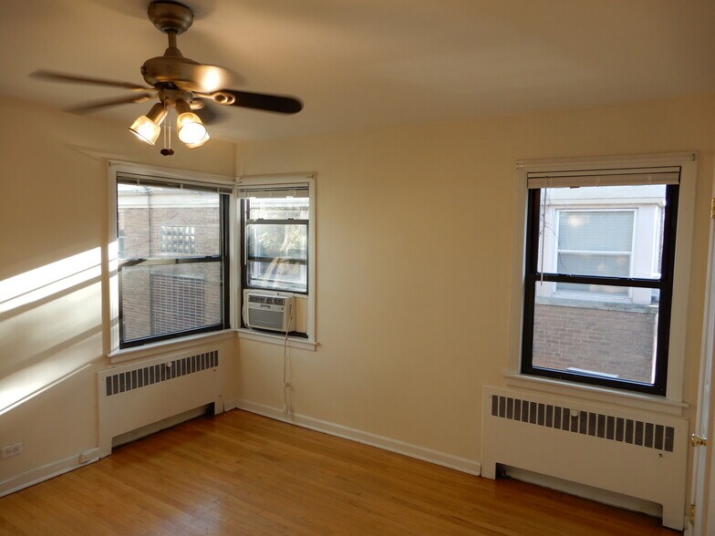 Building Photo - 1526 N Harlem Ave