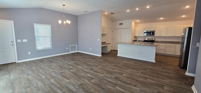 Building Photo - 2803 Hull Ln