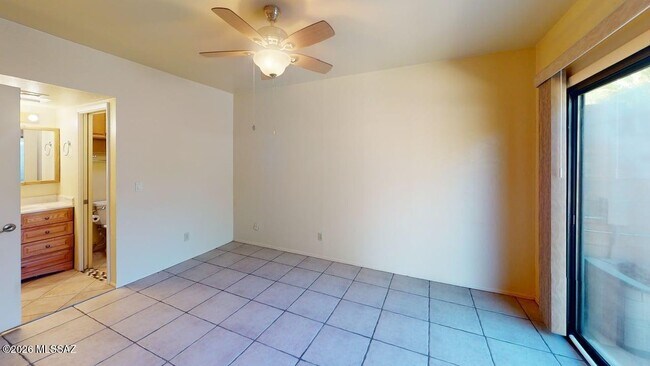 Building Photo - 1817 N Evelyn Ave