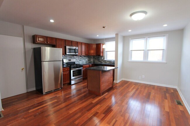 Building Photo - 8613 Gilbert St