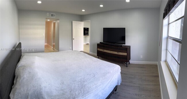 Building Photo - 7561 NW 16th St