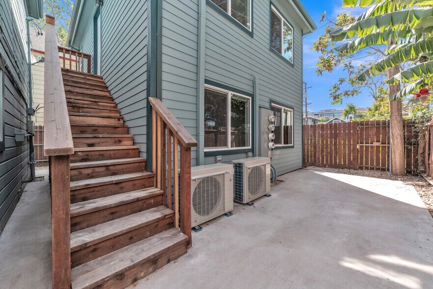 Building Photo - 1226 E St