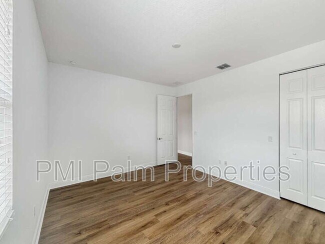 Building Photo - 3001 Strada Court