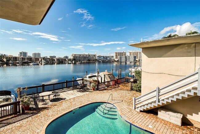 Building Photo - 2380 Diana Dr