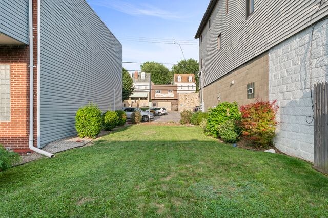 Building Photo - 734 Monongahela Ave