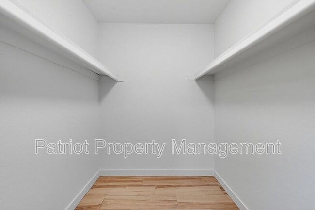 Building Photo - 821 N 87th Pl