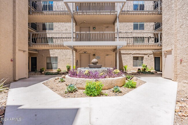 Building Photo - 5110 N 31st Way