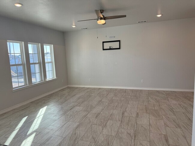 Building Photo - 11629 Sweetgum St