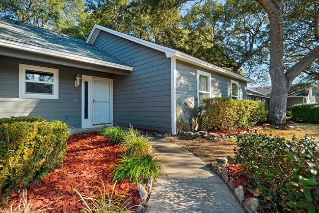 Building Photo - 266 Honeysuckle Way