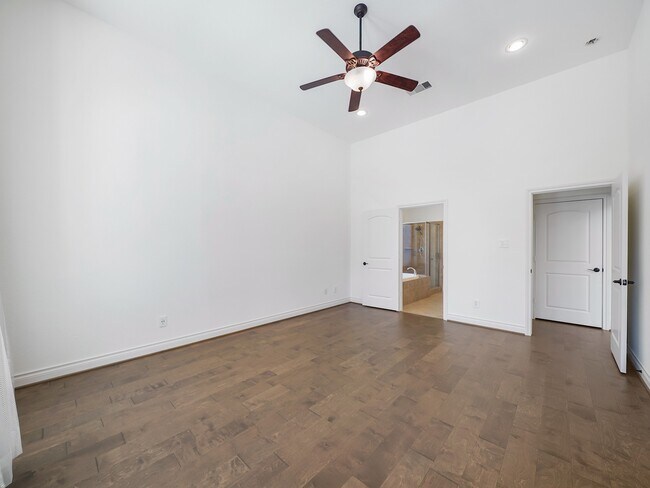 Building Photo - 27123 Birch Pine Ct